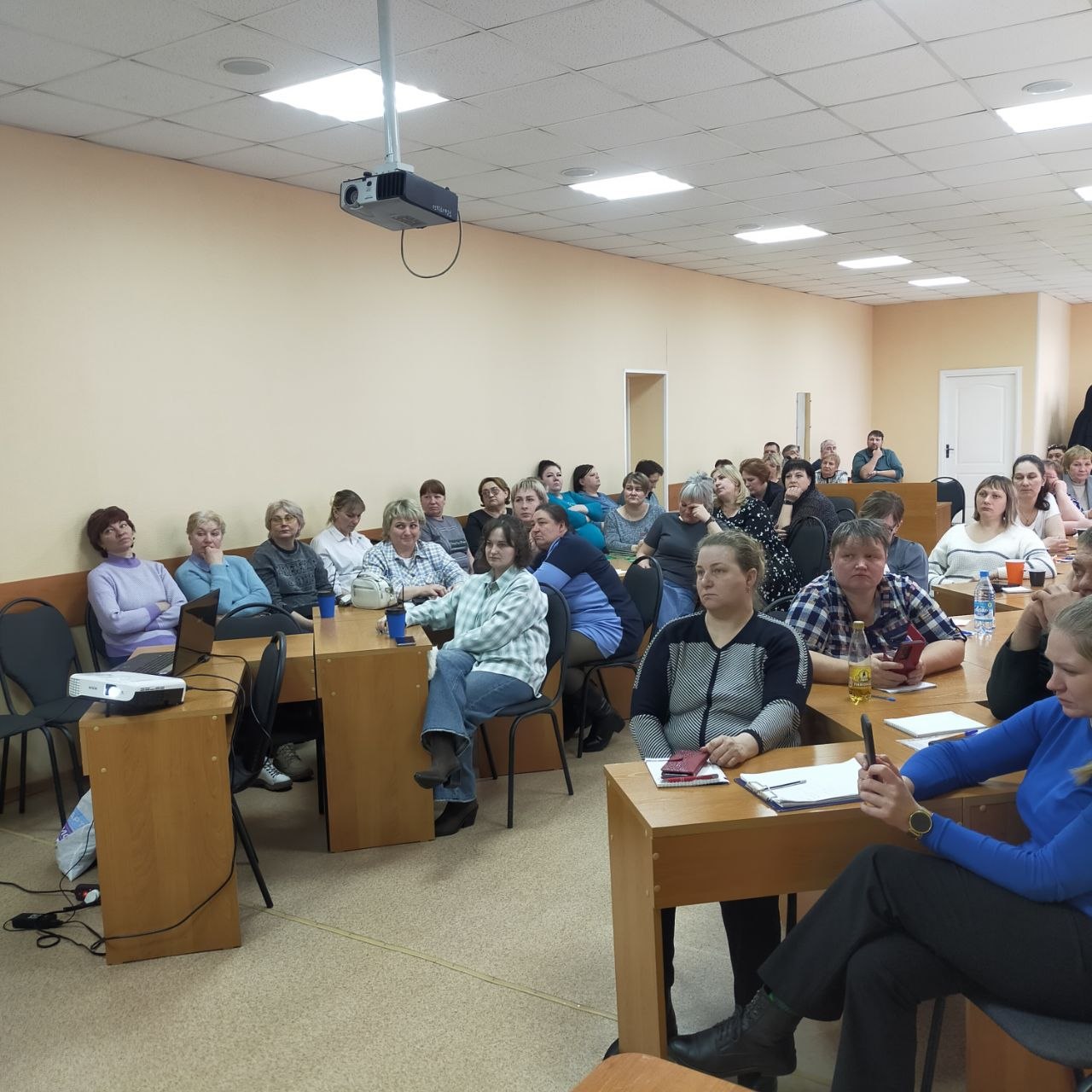 Специалистами АО «Красноярскагроплем», Красноярского ГАУ и Росагрохимслужбы проведен выездной семинар в городе Канск